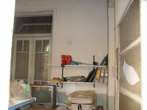 Imagen 2 de 8 de Local Con Vivienda Sobre Avenida