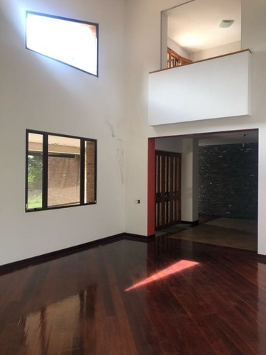 Imagen 10 de 29 de Se Vende Casa 700m2 5h/5b/8p La Lagunita