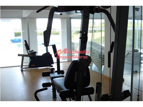 Imagen 24 de 30 de Apartamento En Brava, 3 Dormitorios *