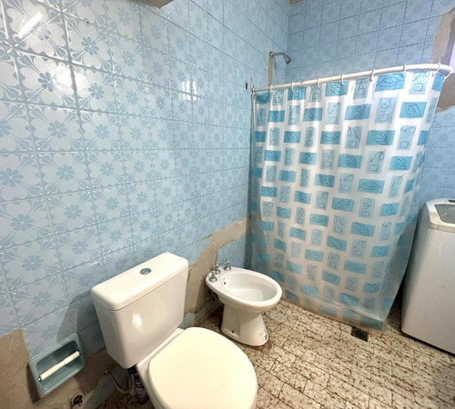 Casa Quinta Con Lote 4 Ambientes Con Amplio Parque Ezpeleta