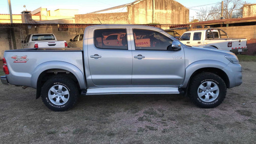 Toyota Hilux 3.0 Cd Srv Limited Tdi 171cv 4x4 2015