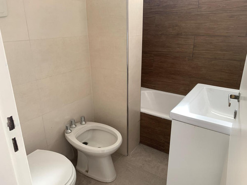 Departamento 3 Ambientes-venta-flores -reciclado A Nuevo-