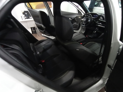 Peugeot 2008 1.0T Gt