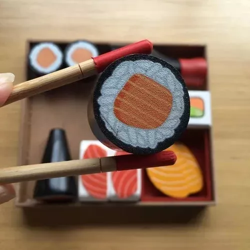 Coleção Comidinhas de Madeira Kit Sushi 16 Peças Brinquedo