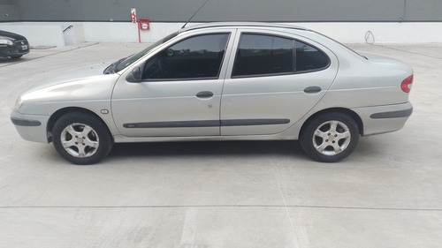 Renault Megane 1.6 Tric Pack Plus Gnc