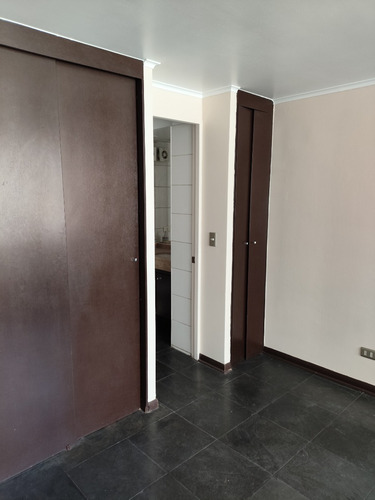 Arriendo Departamento 1 Dormitorio, Santa Victoria Con Lira