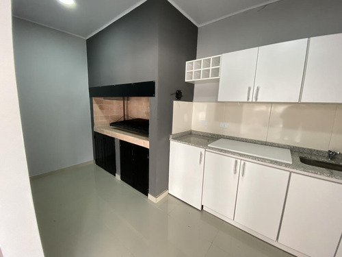Excelente Departamento De 3 Ambientes A La Venta Lyon En Adrogué