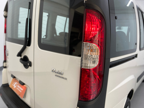 Fiat Doblò Doblo Essence 1.8 Flex 16v 5p