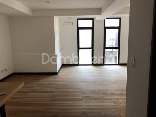 Departamento En Venta Ubicado En Moreno, Moreno