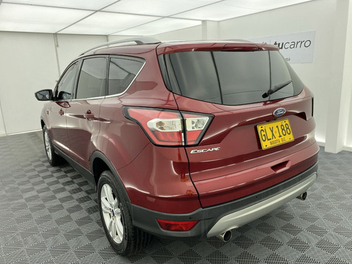 Imagen 7 de 25 de Ford Escape Se