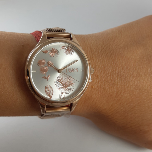 Imagen 3 de 4 de Reloj Mujer Lemon L1575 Malla Imantada Rosé Estampado