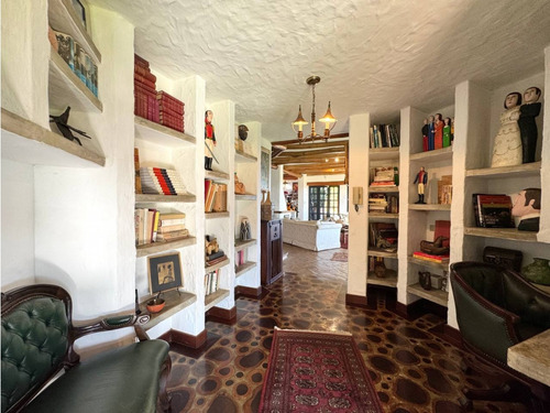 Vendo Casa 730m2 La Lagunita 0094