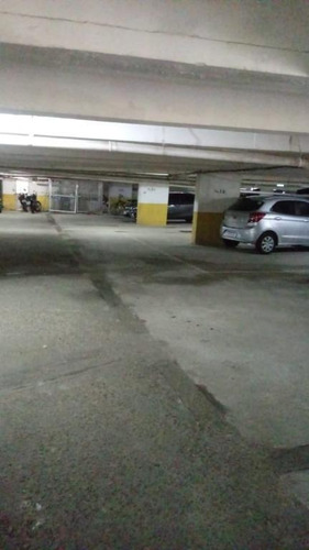 Imagem 2 de 3 de Box /cabem Dois Carros/coberta - Gr0016
