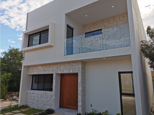 Casa Nueva En Venta En Residencial Río, Cancún