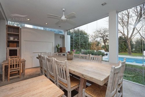 Venta Casa Estilo Racionalista 4 Dormitorios En Ayres De Pilar