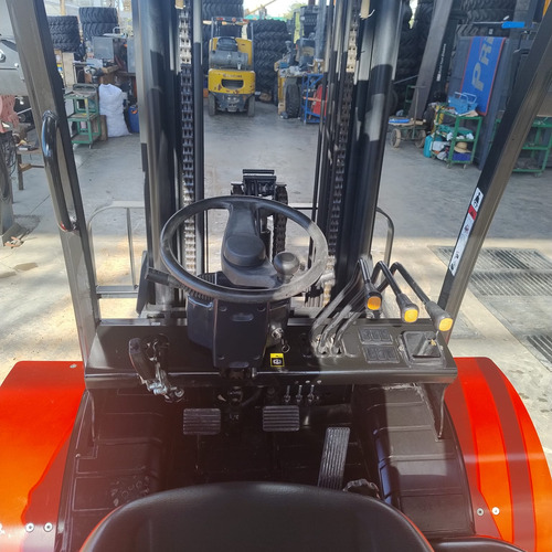 Empilhadeira Off Road, Maximal 3.5 Ton Semi Nova Diesel