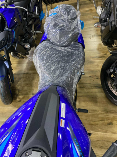 Mt 07 Abs