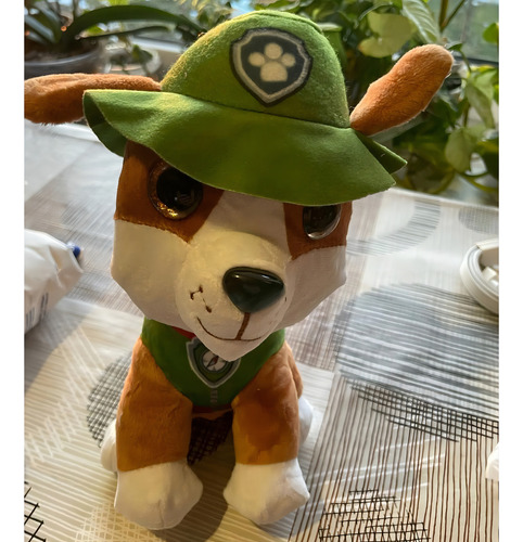 Brinquedo Pelúcia Tracker Filhote Patrulha Canina Fofinho
