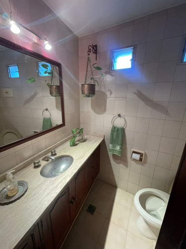 Casa En Venta - 2 Dormitorios - Villa Allende Golf
