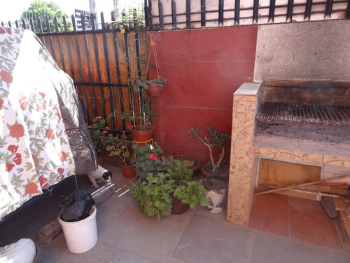Casa 3d, 2b De 2 Pisos Muy Cómoda, En Paradero 26 V.makenna