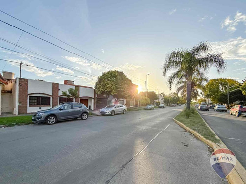 Casa En Venta La Plata