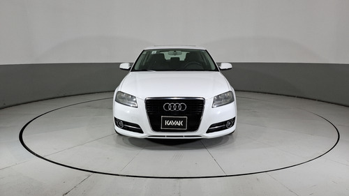 Audi A3 1.4 TFSI AMBIENTE PLUS S TRONIC