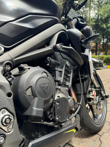 Triumph Street Rs