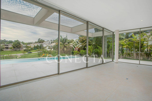 Imagem 7 de 29 de Tamboré 02 | Casa Alto Padrão | Venda | Casa Nova | Ambientes Amplos E Integrados | Casa Luxuosa | 5 Suítes Com Closet - Cnc1353
