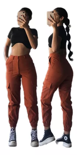 PANTALÓN DE DAMA TIPO CARGO