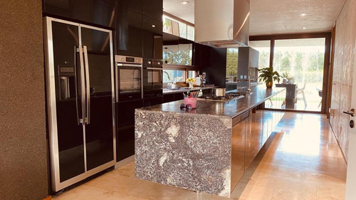 Casa En Venta Cabos Del Lago, Al Agua.