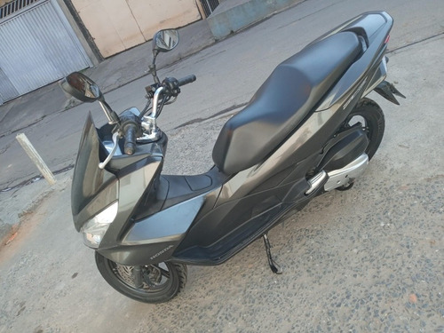 Imagem 3 de 6 de Honda Pcx