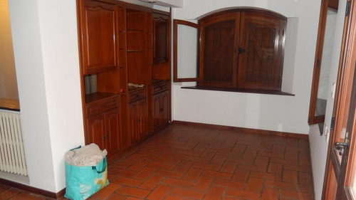 Imagen 4 de 15 de Casa 4 Amb Quilmes Estilo Colonial Español Calidad Constructiva Venta Directa!