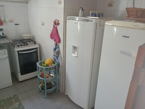 Alto Padrão Sobradão 5 Suites, 4 Varandas, Frente Ao Mar, Vista Direta, Condominio Fechado