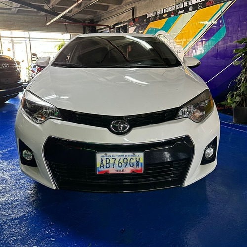Imagen 2 de 9 de Toyota Corolla S 2015