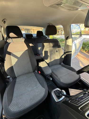 Volkswagen Polo 1.6 Comfortline Tiptronic