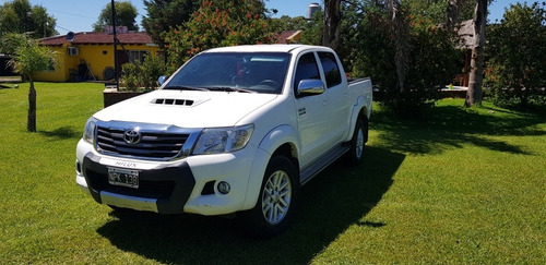 Toyota Hilux 3.0 Cd Srv Cuero 171cv 4x2 2014