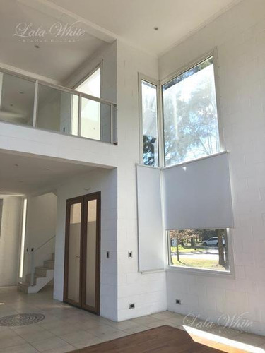 Imagen 10 de 27 de Venta - Casa En El Lauquen - Canning