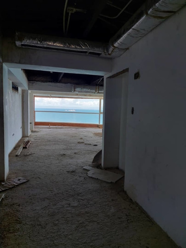 Imagen 2 de 14 de En Venta Ph Edificio La Goleta La Caranta