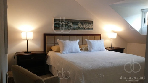 Imagen 12 de 27 de Casa En Punta Del Este Paya Mansa, 6 Dormitorios + Dep Y Piscina.