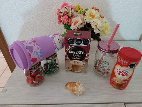 Kit Regalo Cafetero Vaso De Plástico Y Vidrio + Café Soluble