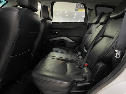 Imagem 13 de 15 de Mitsubishi Outlander 3.0 Gt 4x4 V6 26v Gasolina 4p Aut.