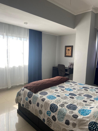 Penthouse En Mirador Sur Con Vista Al Mar Ph De Tres Niveles Con 4 Habitaciones Y Dos Terraza Una Con Jacuzzi