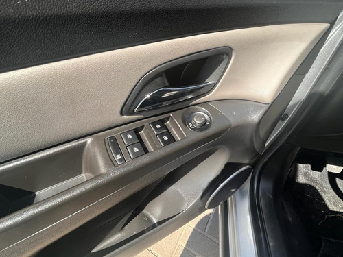 Imagen 15 de 17 de Chevrolet Cruze 5p 1,8 Ltz Ac