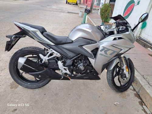 Se Vende Rt 250 En Buenas Condiciones No Le Falla Nada