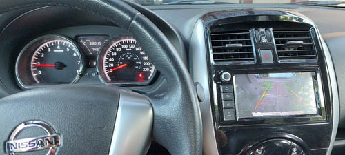 Imagen 3 de 18 de Nissan Versa Exclusive 1,6 At - Modelo 2019