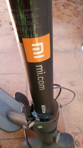 Monopatín Eléctrico Xiaomi Mi Electric Scooter Essential Negro (Usado)