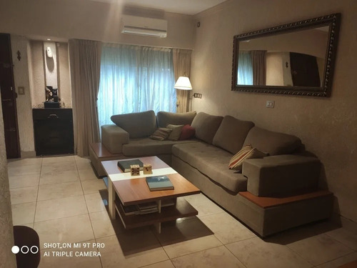Imagen 3 de 14 de Casa En Venta, Moron Residencial, 4 Ambientes Cochera Parrilla
