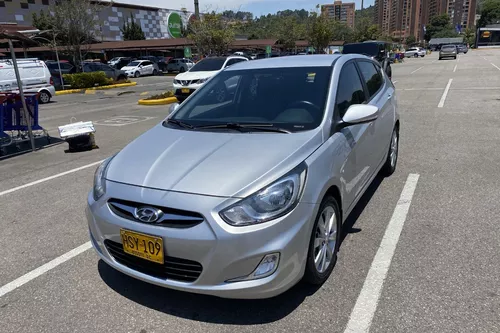 Hyundai Accent 1.6l 5 p