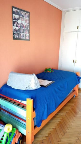 Luminoso Semipiso De 5 Ambientes Con Balcón Y Vista Abierta En Venta - Barrio Norte