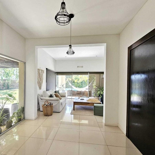 Casa En Venta Ubicado En Barbarita, General Pacheco, Tigre